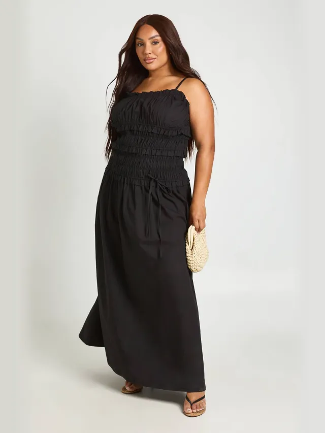 boohoo Dames Plus Gesmockte Maxi Jurk Met Strikceintuur Zwart