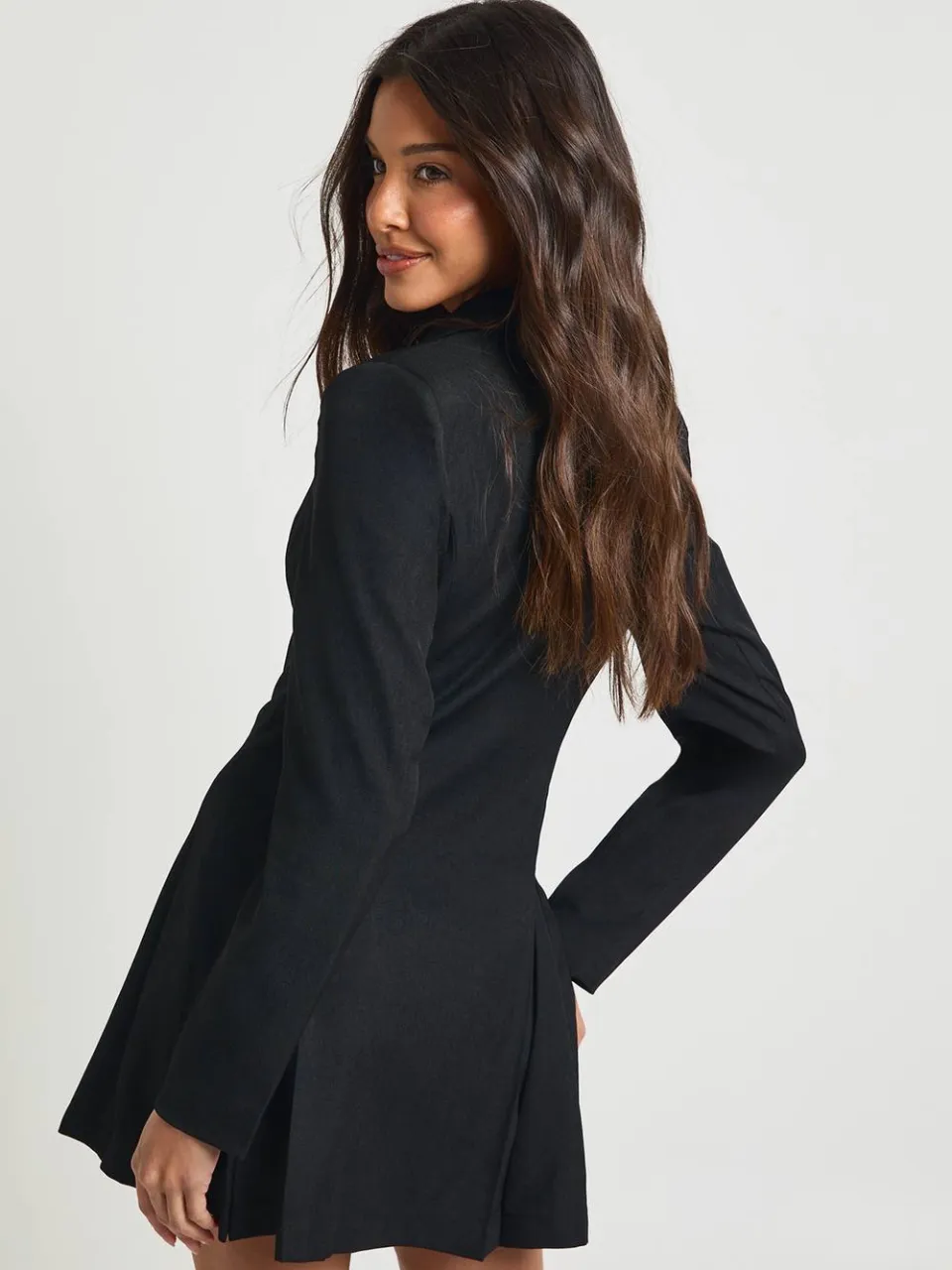 boohoo Dames Op Maat Gemaakte Blazerjurk met Haak & Oog Detail en Geaccentueerde Taille zwart, foto 2