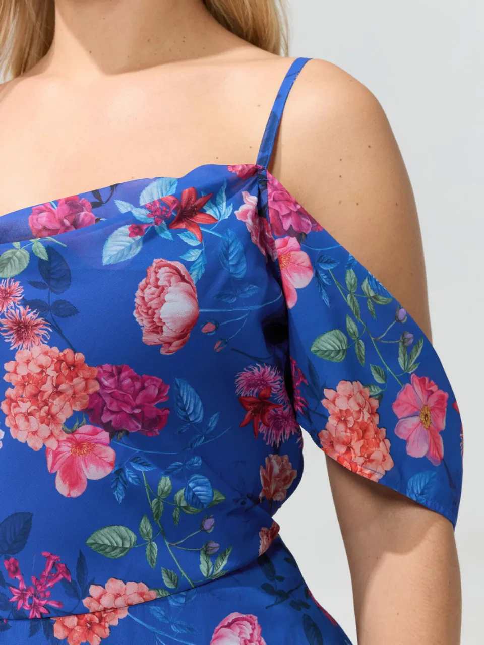 Yours London Blauwe Bloemenjurk Met Open Schouders, foto 3