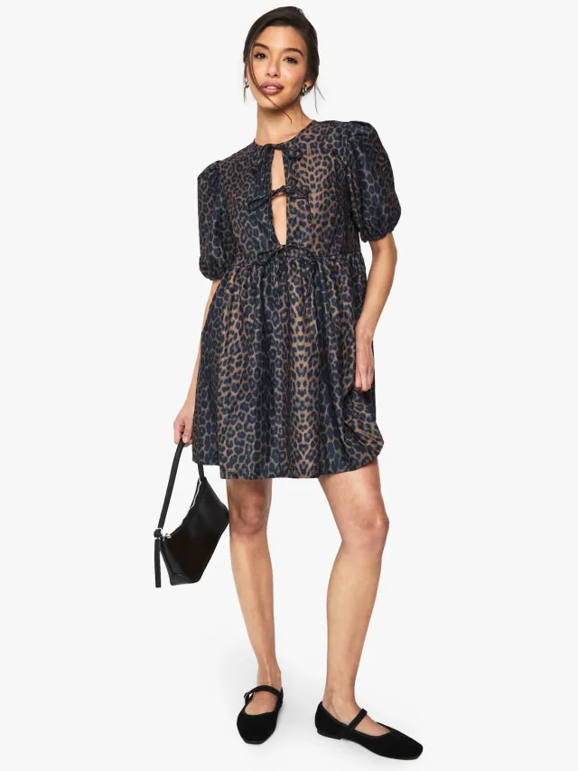boohoo Dames Leopard Tie Front Mini Jurk Bruin
