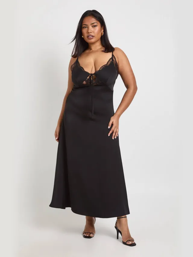 boohoo Dames Plus Satijn Kant Cup Detail Midaxi Jurk Zwart