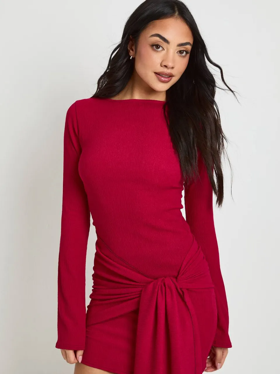 boohoo Dames Getextureerde Wikkel Mini Jurk Met Strikdetail Vooraan bordeaux rood, foto 3