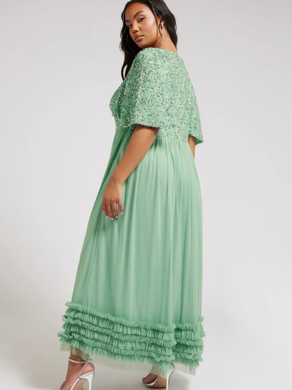 Luxe: Ultimate Embellishment Luxe Maxi Jurk Met Paillettenversiering En Ruches Langs De Zoom In Saliegroensize 48, foto 3