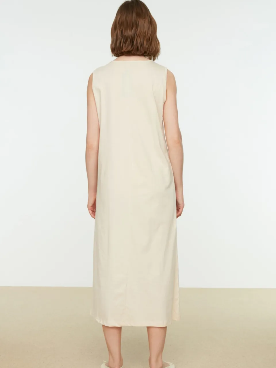 Trendyol Vrouwen Ronde hals A-lijn Maxi Bescheiden jurk beige, foto 2