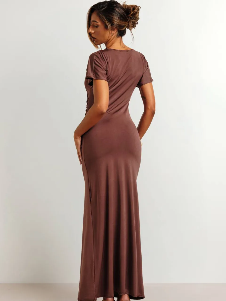 boohoo Dames Superzachte Midaxi Jurk Met Gerimpelde Taille cacao, foto 2