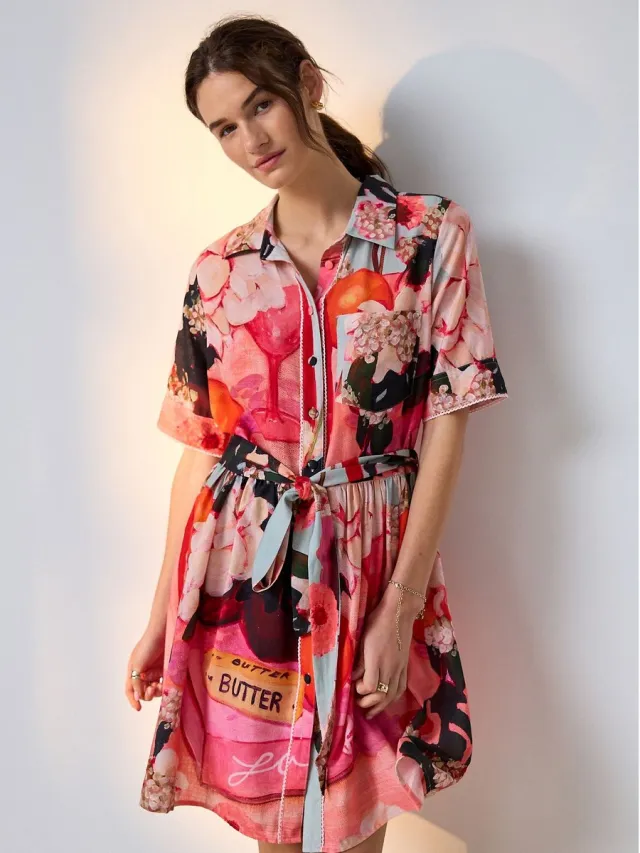 Next Dames - Seminal x Lindsey Cherek Waller shirtjurk met korte mouwen en strik in de taille - Rood Red Print