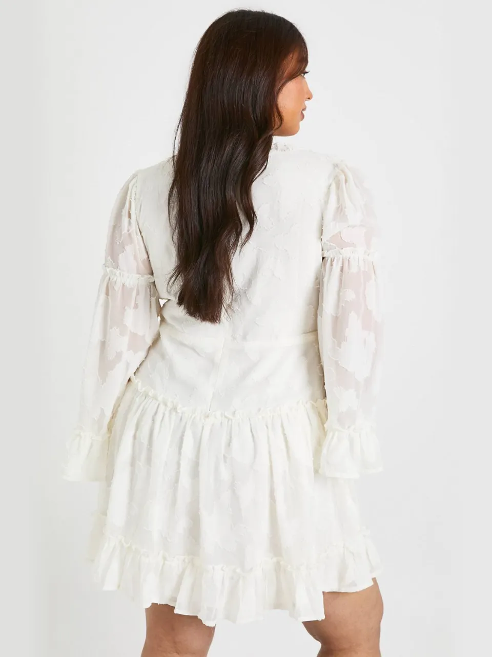 boohoo Dames Plus Chiffon bloemen smock-jurk ivoor, foto 3