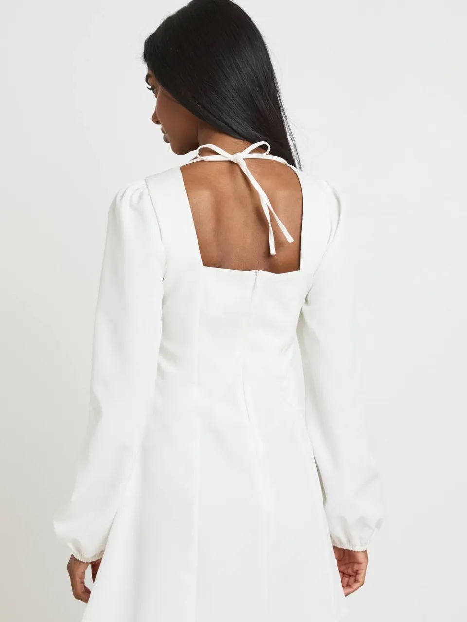boohoo Dames Mini Jurk Met Volumineuze Mouwen En Uitlopende Rok crème, foto 3