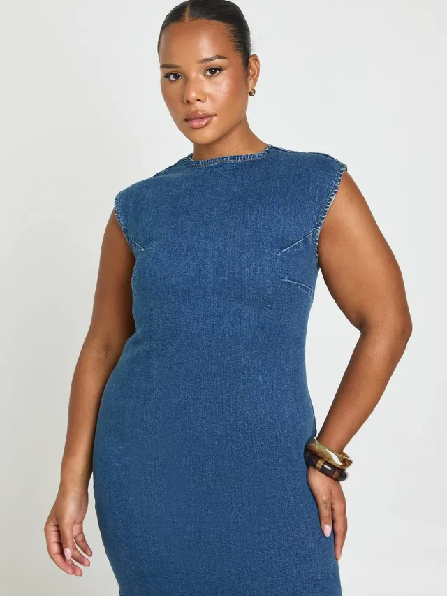 boohoo Dames Plus Basic Denim Rechte Jurk Medium Gebleekt