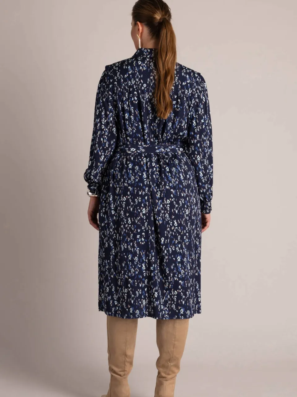 Yest Curve Plus Size midi blousejurk met print - donkerblauw, foto 3