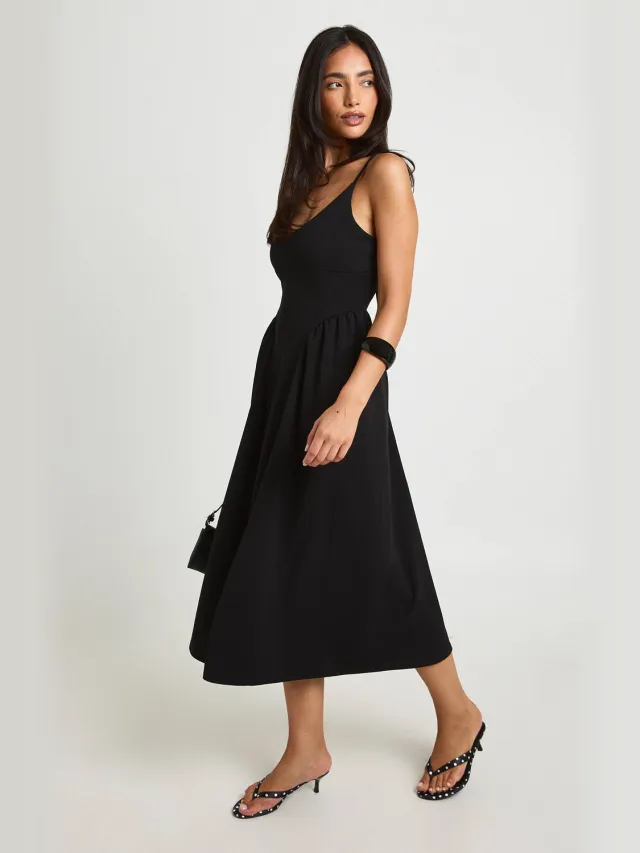 boohoo Dames Mini-jurk Met Bandjes, Volle Rok En Jersey Crêpe Zwart