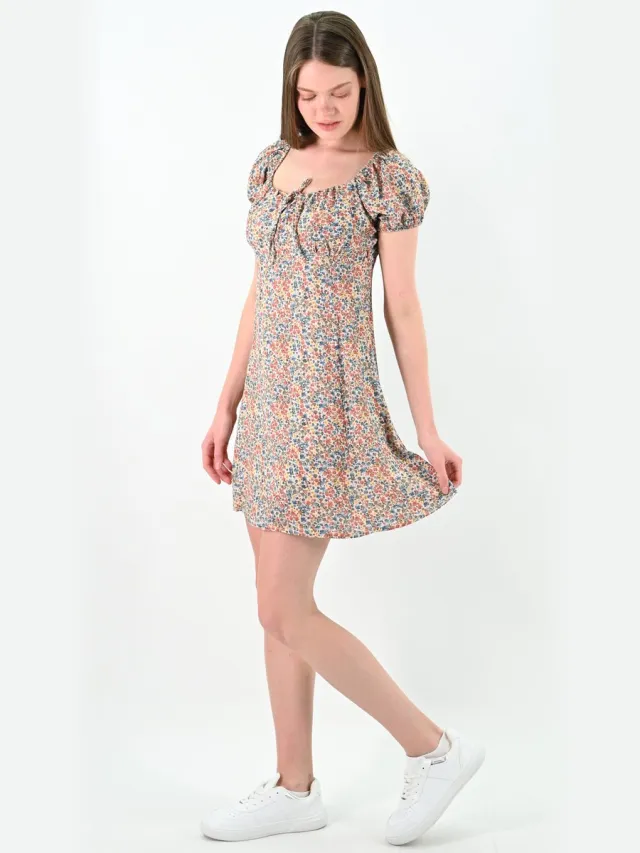 YESMOOI Mini Jurk met kleurrijke bloemenprint - M (38) beige