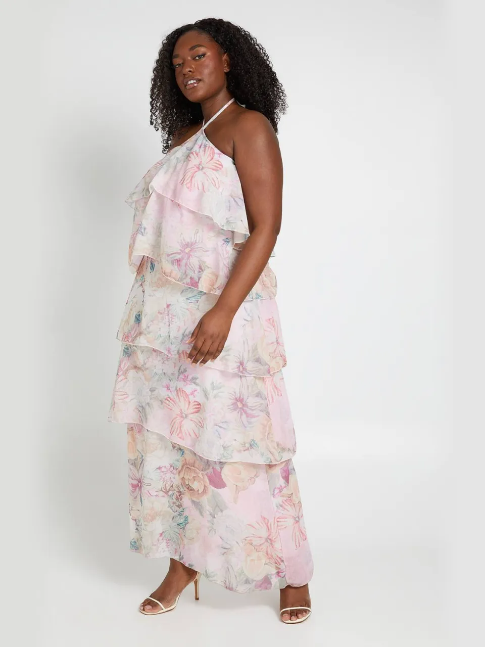 boohoo Dames Plus Gebloemd Halterneck Gelaagde Maxi Jurk roze, foto 3