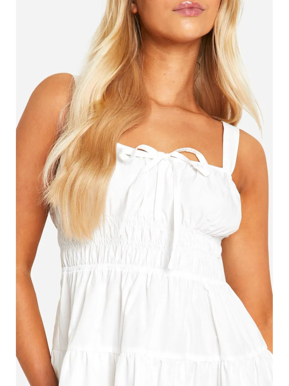 boohoo Dames Tiered Smock Mini Dress wit, foto 4