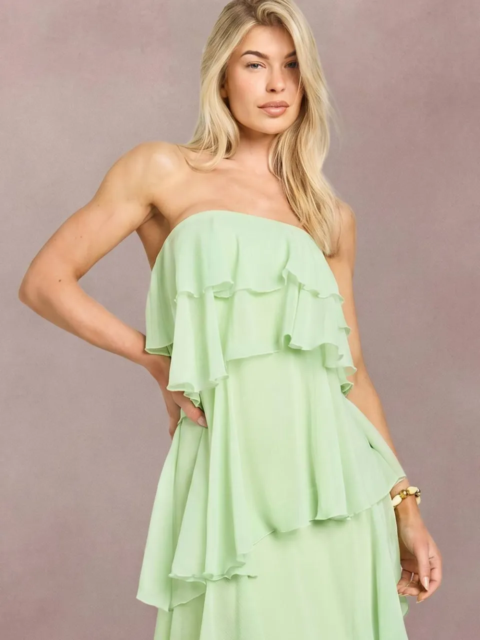 boohoo Dames Chiffon Meerlaagse Maxi Jurk zachte limoen, foto 4
