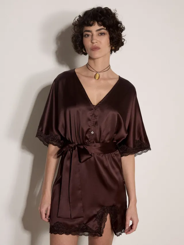 Apricot Satijnen mini-jurk met kanten kimono-overhemd Bruin