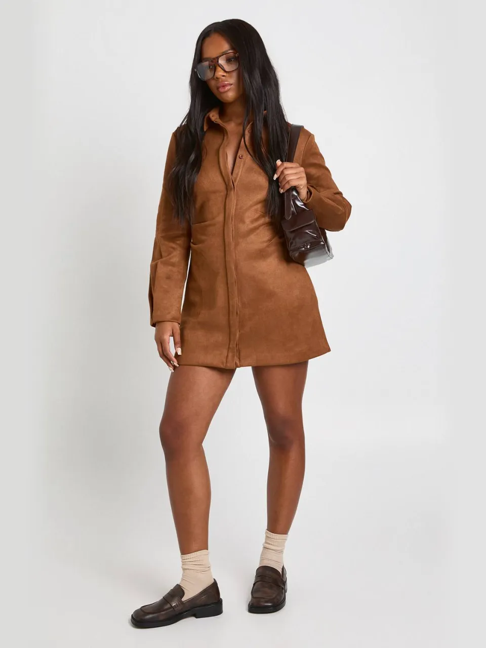 boohoo Dames Namaaksuede jurk met ingesnoerde taille en kraag Tan