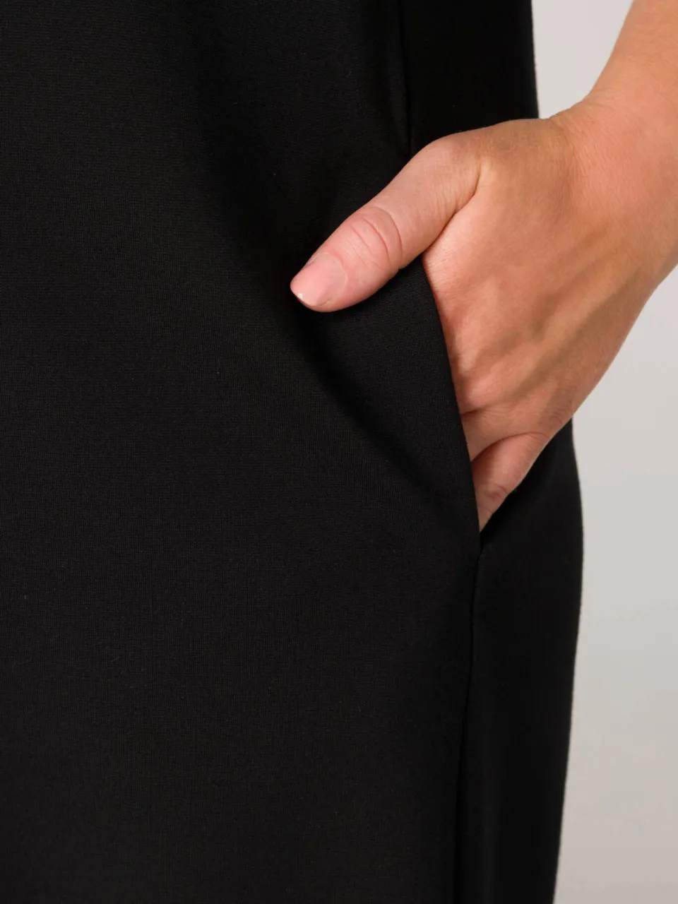 Base Level Curvy jurk Addy zwart, foto 7