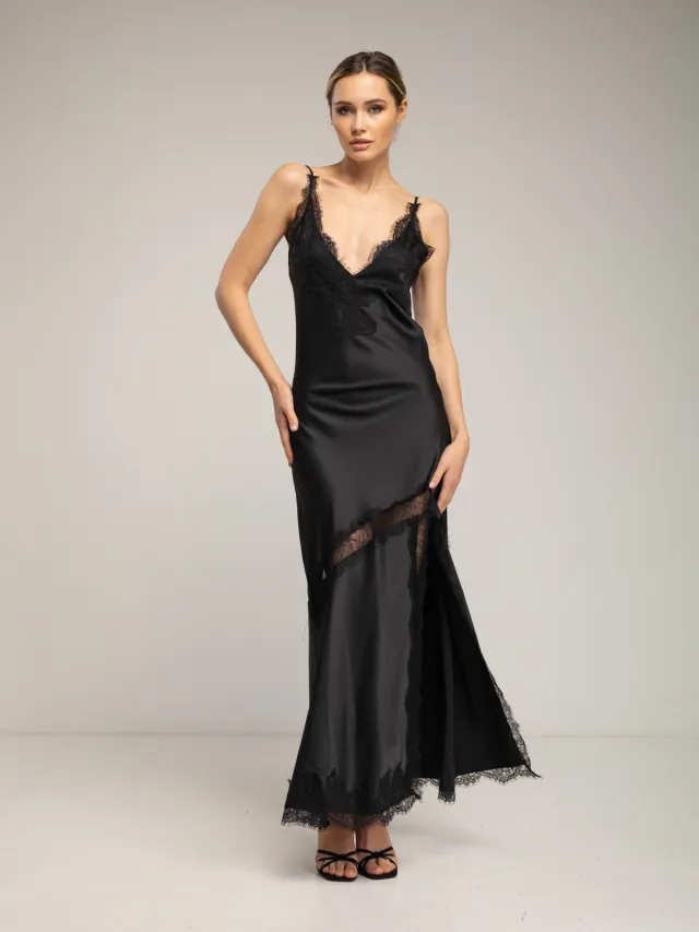 Tantra Midi slipdress van satijn met kantdetails en bandjes. Zwart
