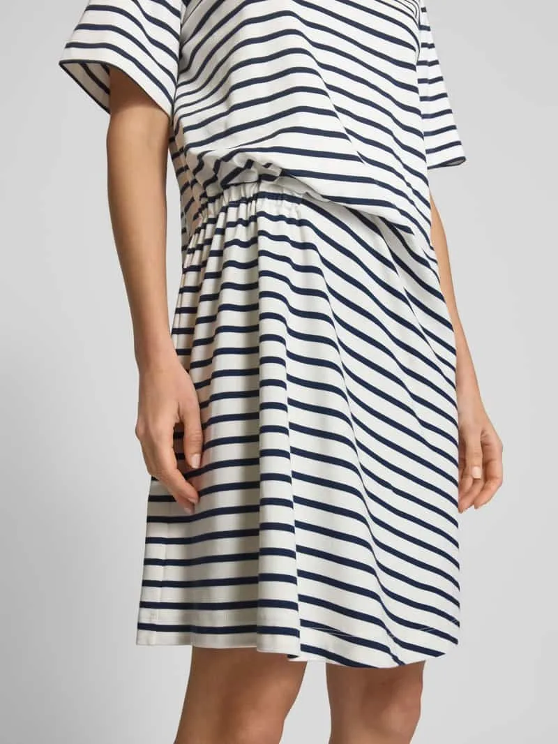 Max Mara Knielange T-shirtjurk met plooien opzij, model 'PIREO' wit, foto 5
