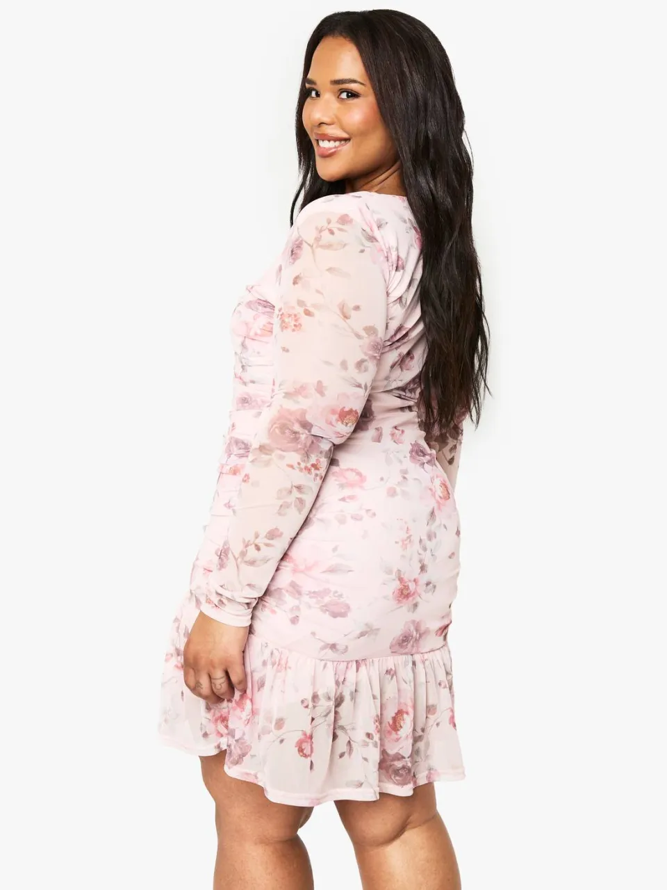 boohoo Dames Plus Floral Mesh Geruikelde Mini-jurk met Volantzoom blush, foto 2