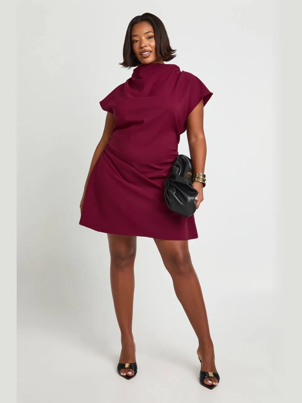 boohoo Dames Plus asymmetrische geraffelde capmouw shiftjurk bessen, foto 2