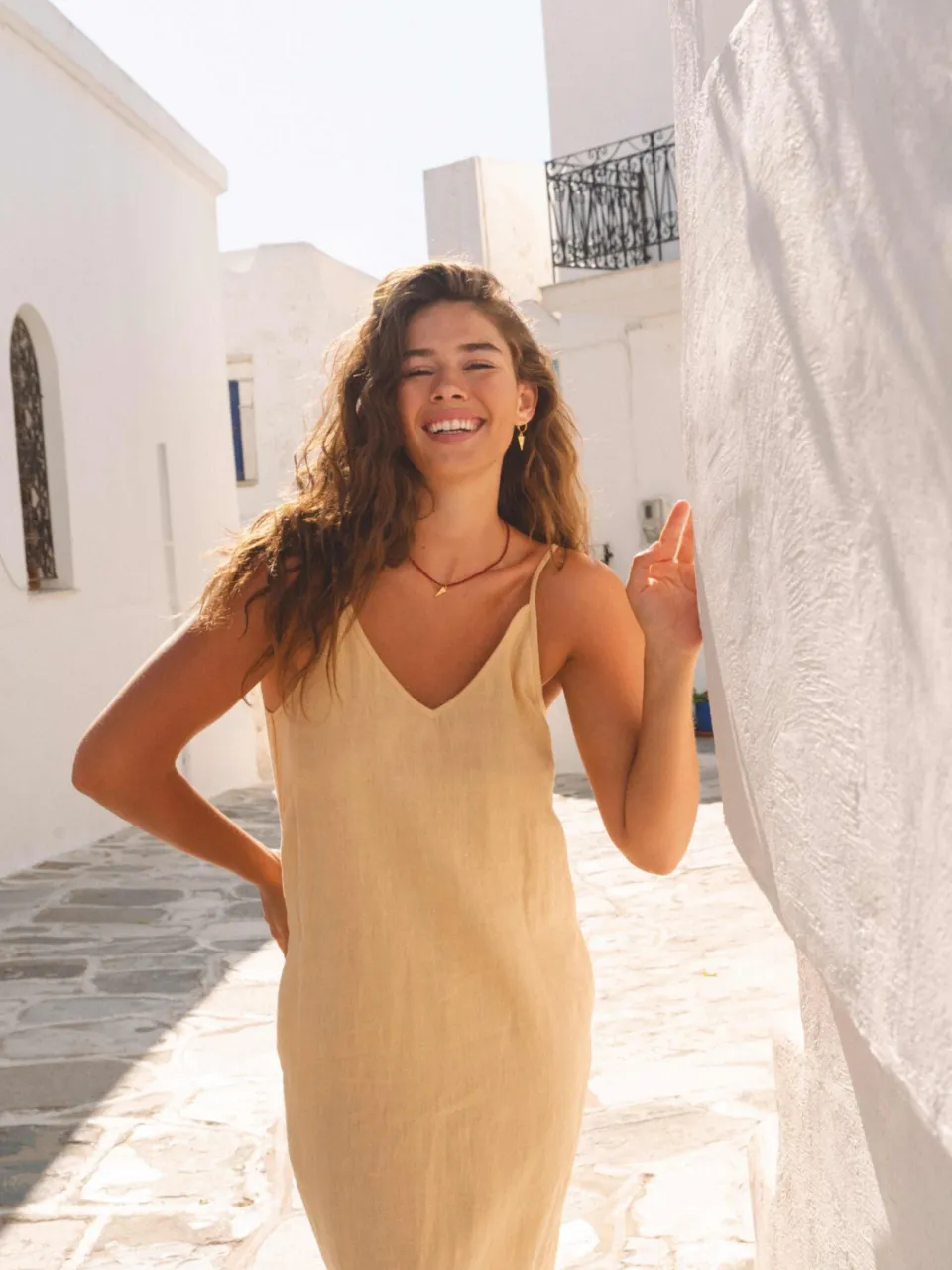 AmourLinen dames vegan Lange Jurk Jakarta Mosterdgeel, foto 2