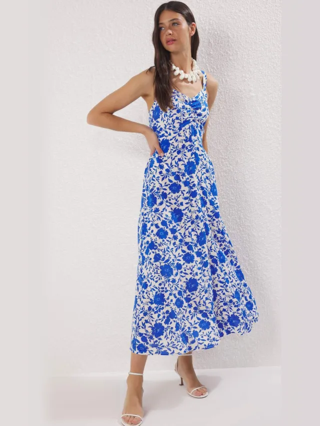 Trendyol TRENDYOLMİLLA Dames Blauw Bloemen Midi Mouwloos Casual A-lijn Jurken