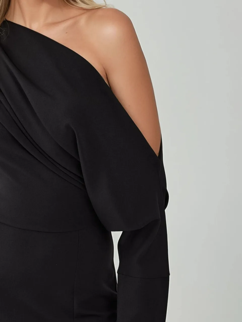 Hiccup Asymmetrische Kraag Bodycon Midi Jurk met Splits zwart, foto 2