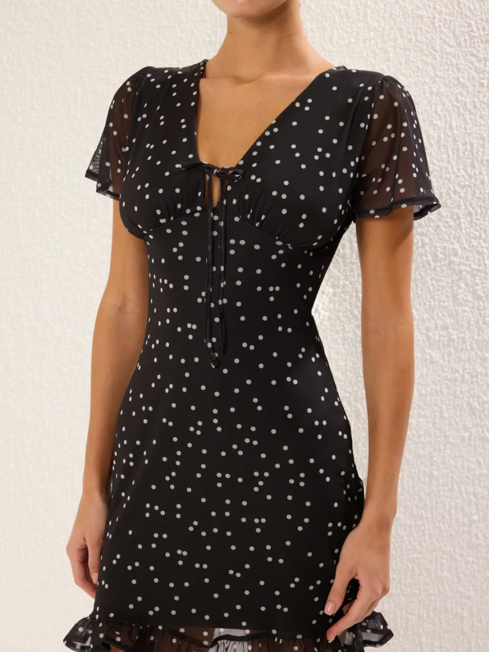 Trendyol TRENDYOLMİLLA Dames Zwart Stippen Kort / Mini Kort Casual Bodycon Jurken, foto 2