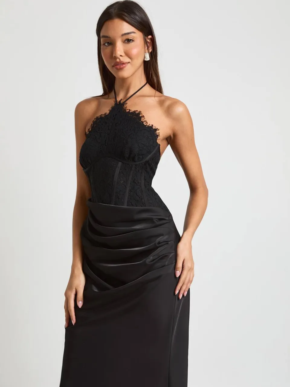 boohoo Dames Halter Kanten Korset Drape Rok Maxi Jurk zwart, foto 3