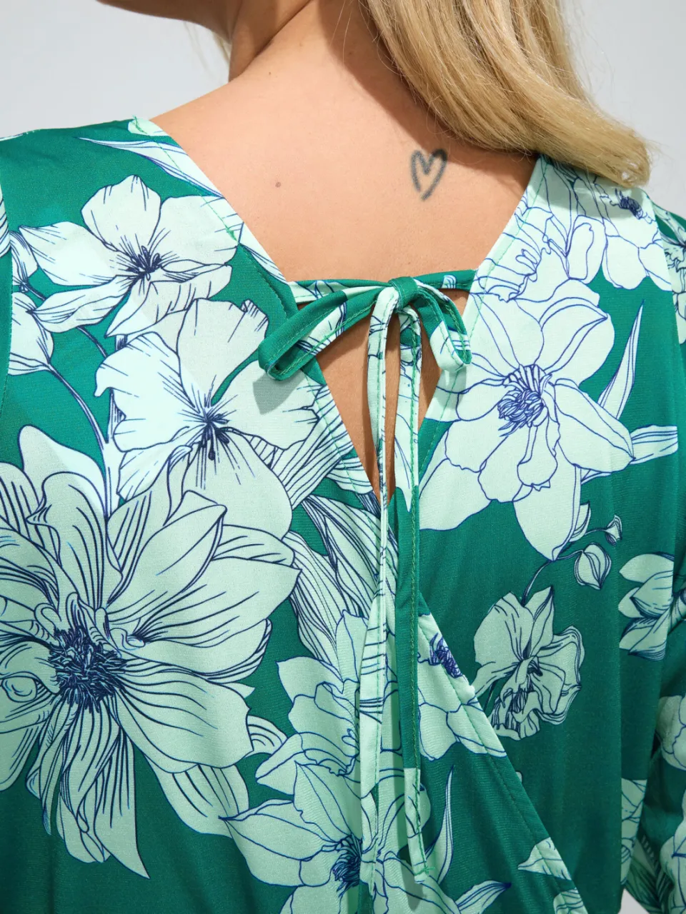 Yours London Maxijurk Met Bloemenmotief, Elastische Taille En Engelmouwen In Groen, foto 3