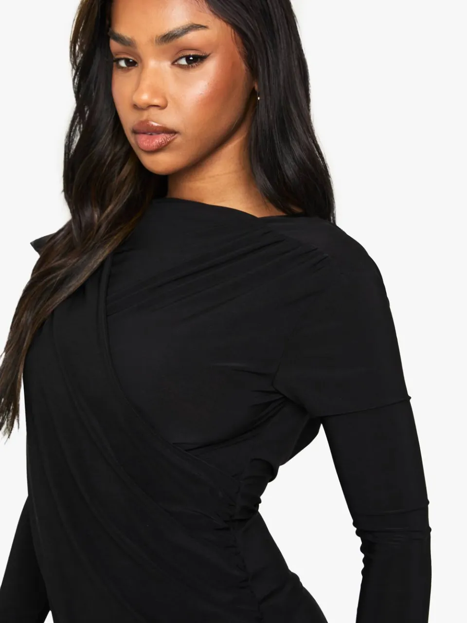 boohoo Dames Slinky Draped Rugloze Mini Jurk zwart, foto 3