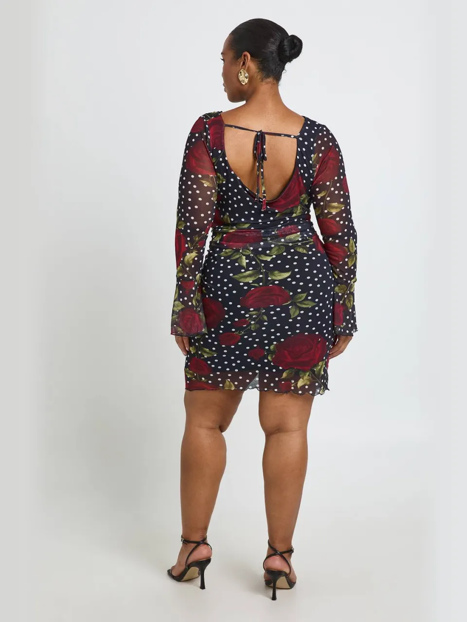 boohoo Dames Plus Slash Hals Gemengde Rozen Print Flare Mouw Mini Jurk, foto 2