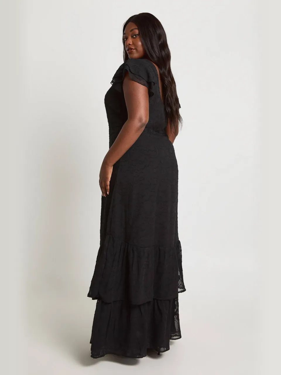 boohoo Dames Plus Maxi Jurk Met Uitgebrand Bloemenpatroon En Ruches Zoom zwart, foto 2