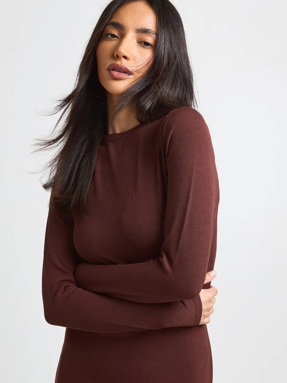 boohoo Dames Basic Geribbelde Maxi Jurk Met Lange Mouwen chocoladebruin, foto 3